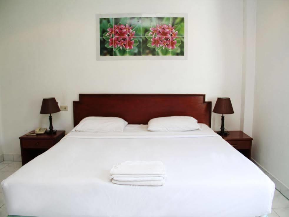 Welcome Inn Hotel @ Karon Beach. Single Room From Only 500 Baht Phuket Exterior photo