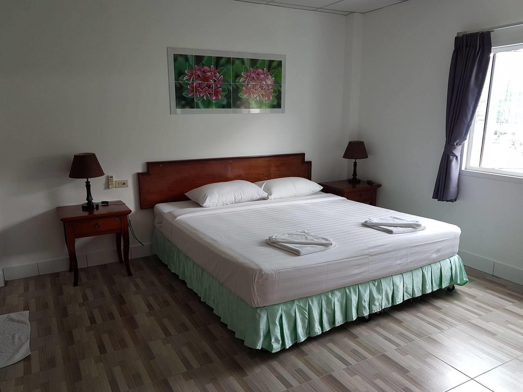 Welcome Inn Hotel @ Karon Beach. Single Room From Only 500 Baht Phuket Exterior photo