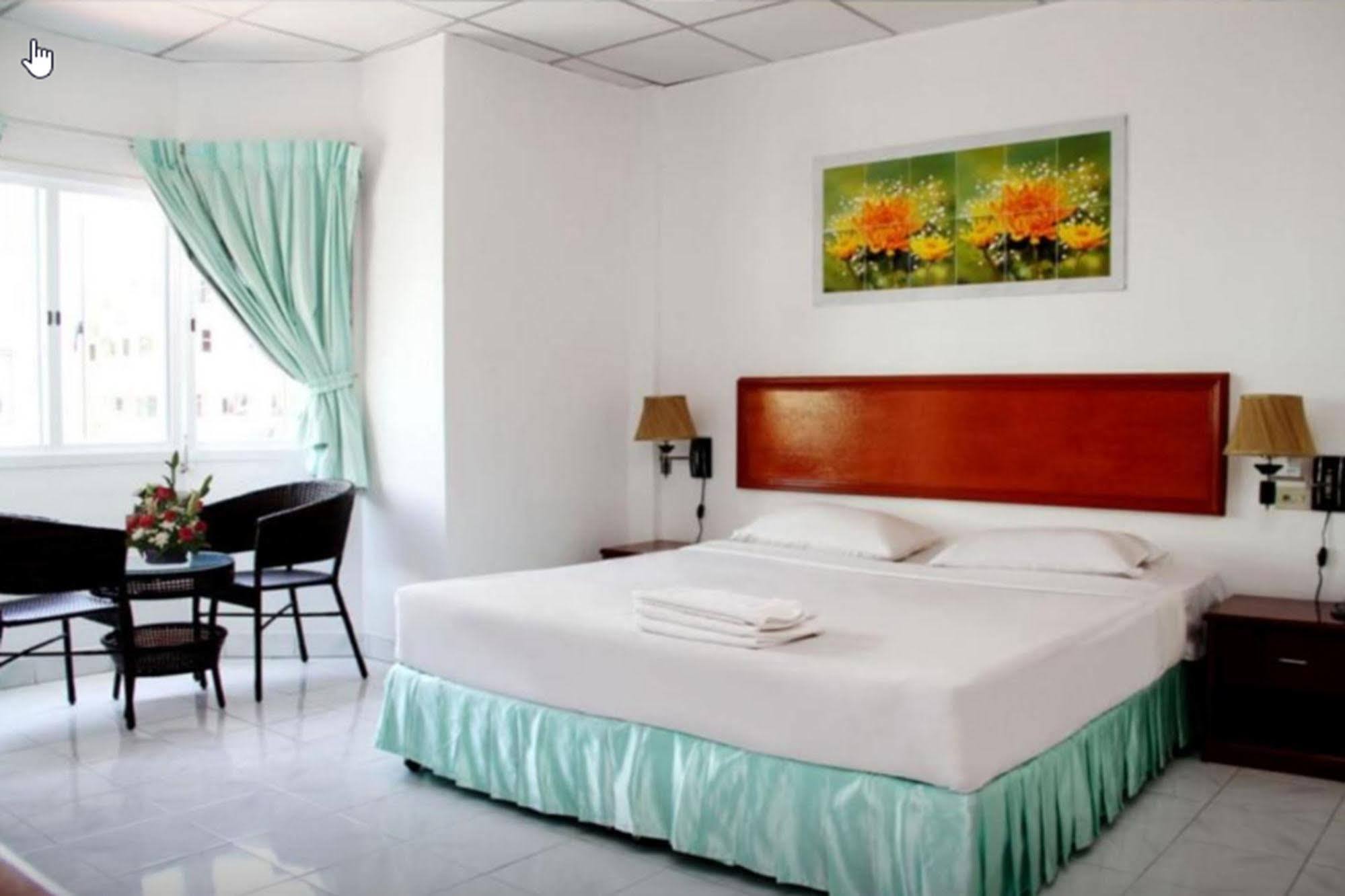 Welcome Inn Hotel @ Karon Beach. Single Room From Only 500 Baht Phuket Exterior photo